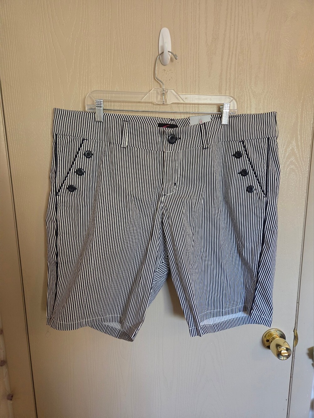 Torrid Vintage Y2K Pinstriped Shorts Sailor Style Womens Plus Size 20 NWT